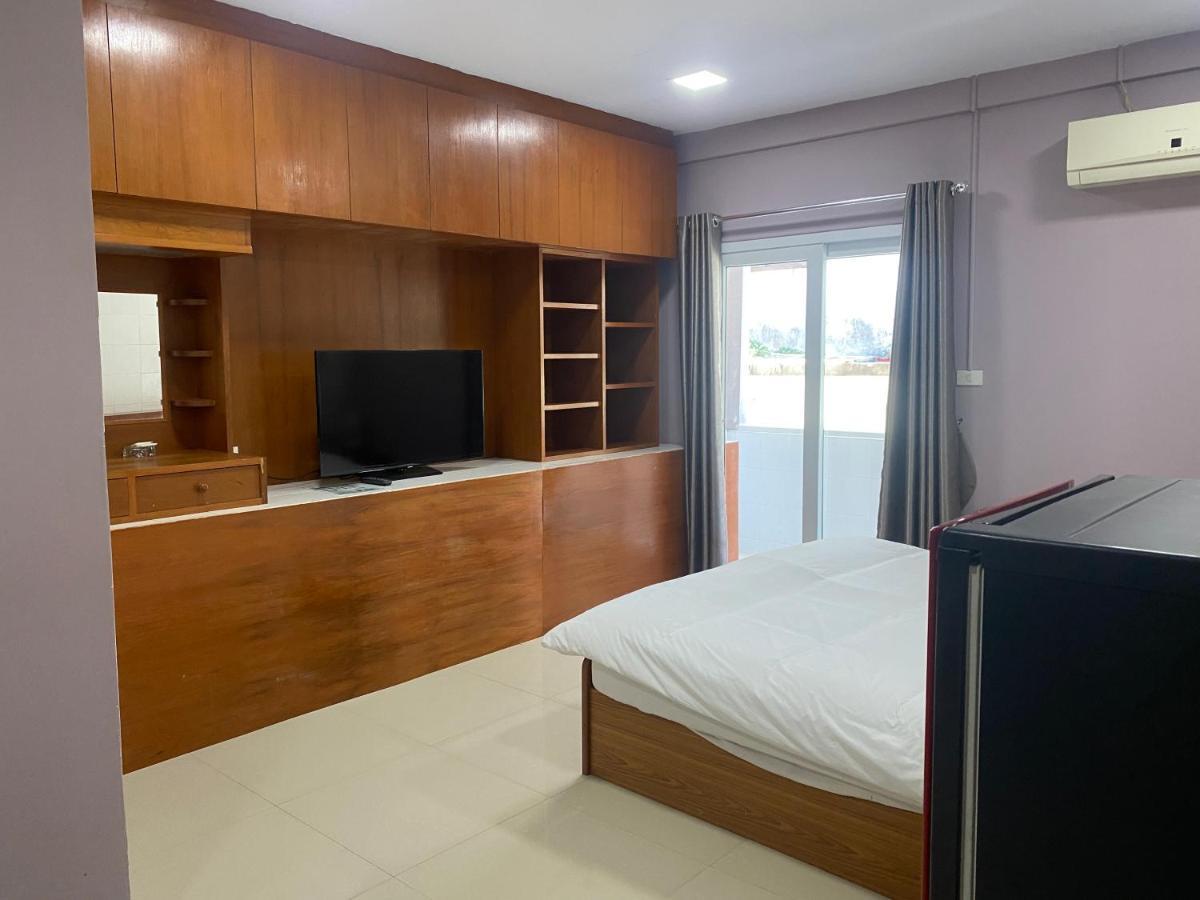 Hug Me Guesthouse Pattaya Εξωτερικό φωτογραφία