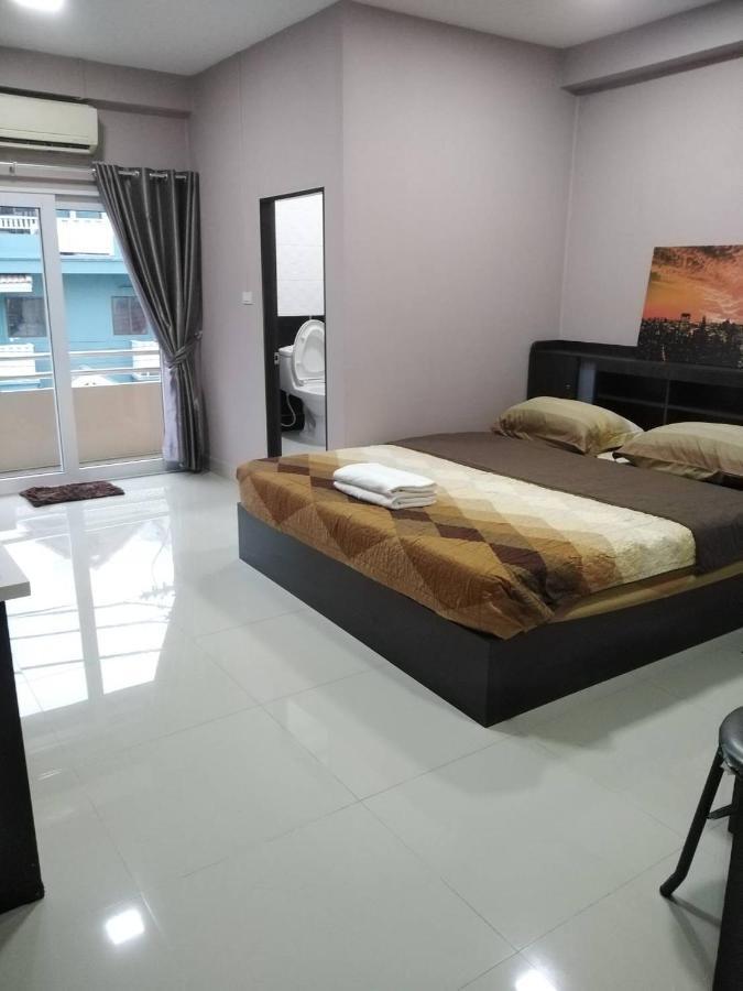 Hug Me Guesthouse Pattaya Εξωτερικό φωτογραφία