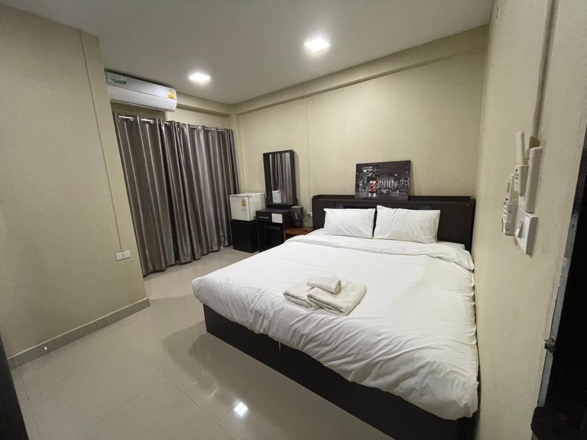 Hug Me Guesthouse Pattaya Εξωτερικό φωτογραφία